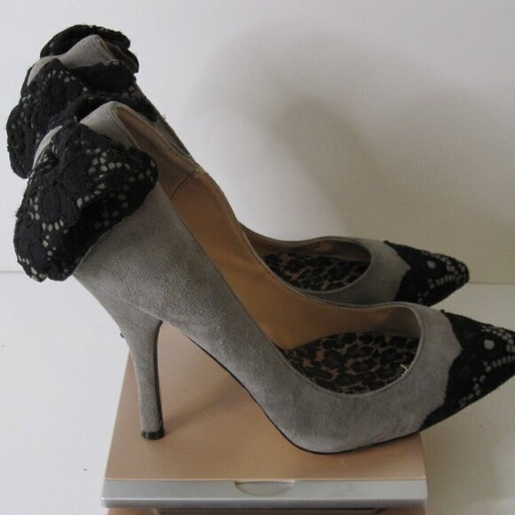 BETSEY JOHNSON Itsy Heels Women's 8.5 Black Bow Leopard Lace & Suede Pumps - Picture 10 of 11
